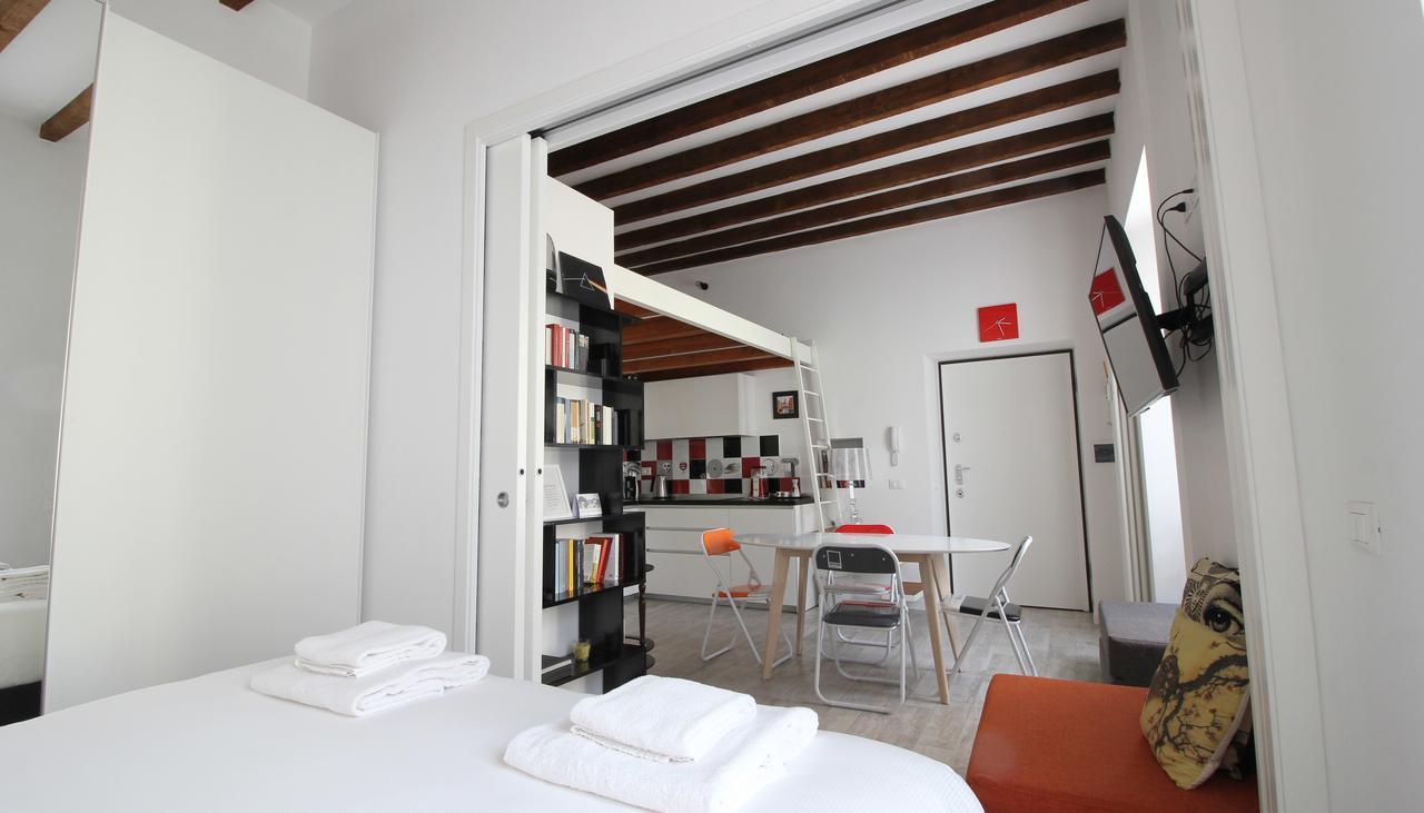 Italianway-Canonica 34 Milan Luaran gambar