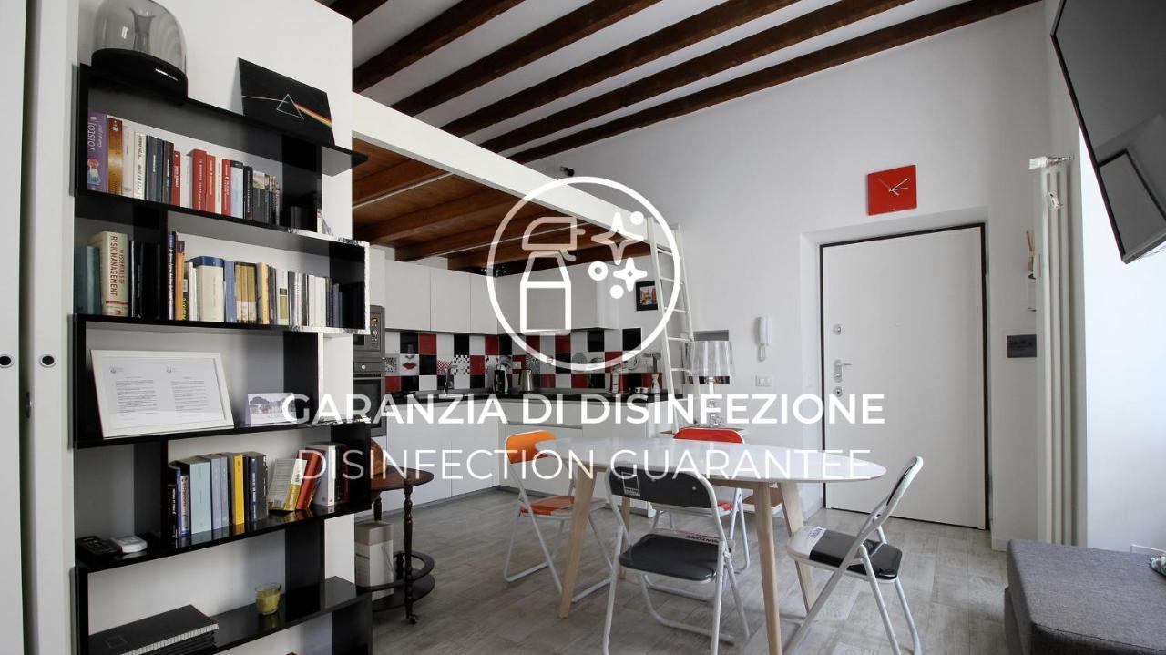 Italianway-Canonica 34 Milan Luaran gambar